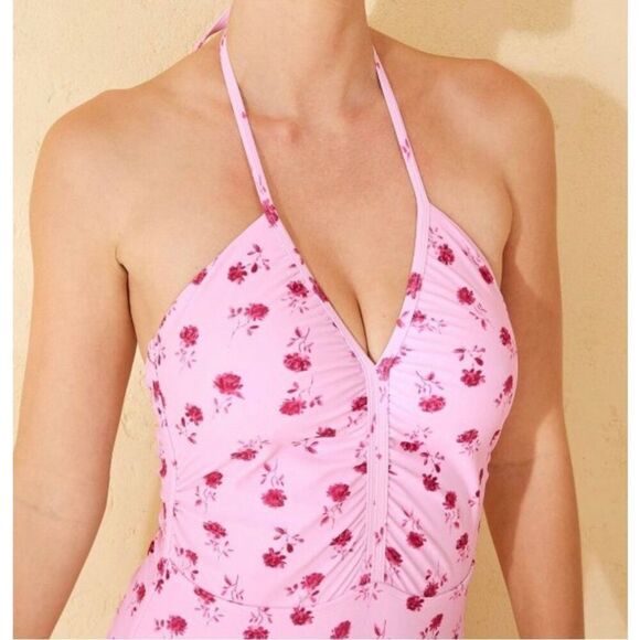 Shade & Shore Women's Halter Shirred Plunge Neck Medium Coverage One Piece Swims - Picture 11 of 11